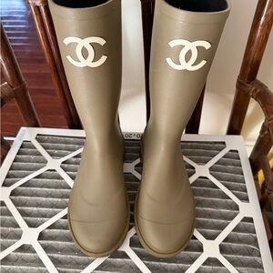 CHANEL Olive Winter Rain Boots